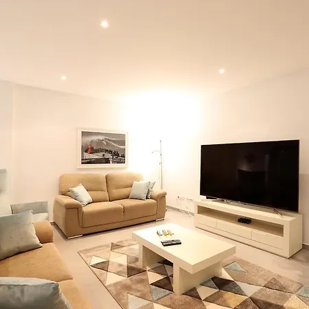 Appartement Light House With Swimming Pool *