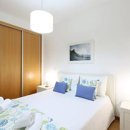 Light House With Swimming Pool Apartamento