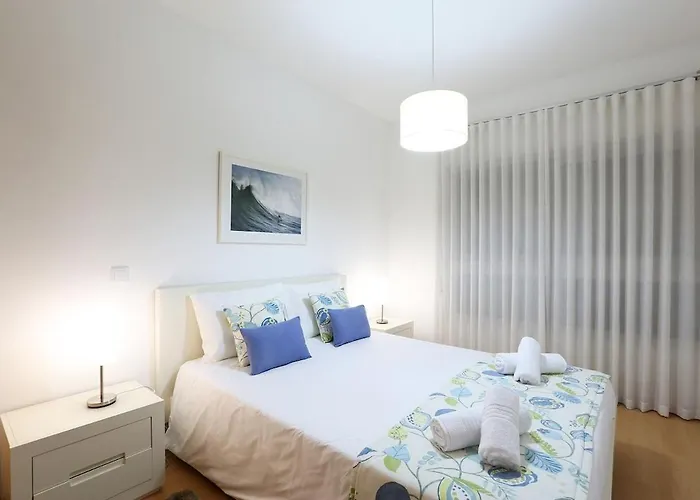 Light House With Swimming Pool Appartement *