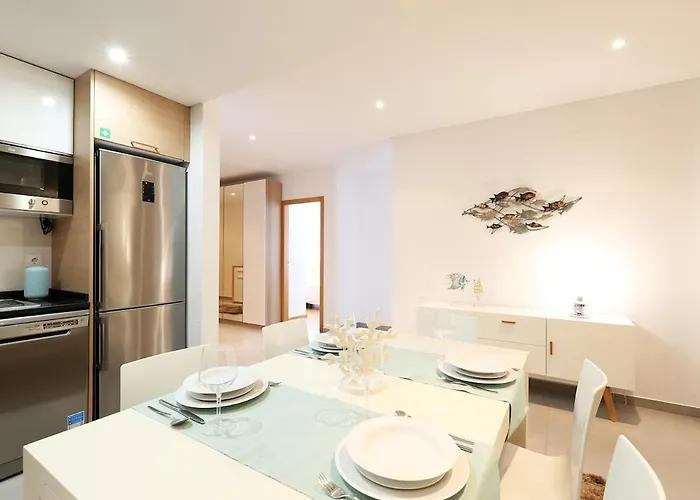 Appartement Light House With Swimming Pool *