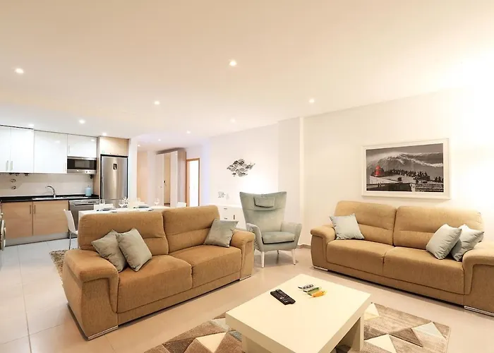 Light House With Swimming Pool * ナザレ