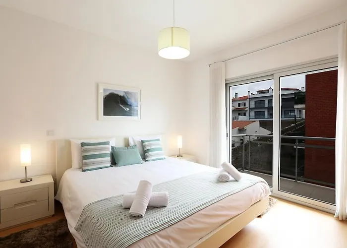 Light House With Swimming Pool ナザレ